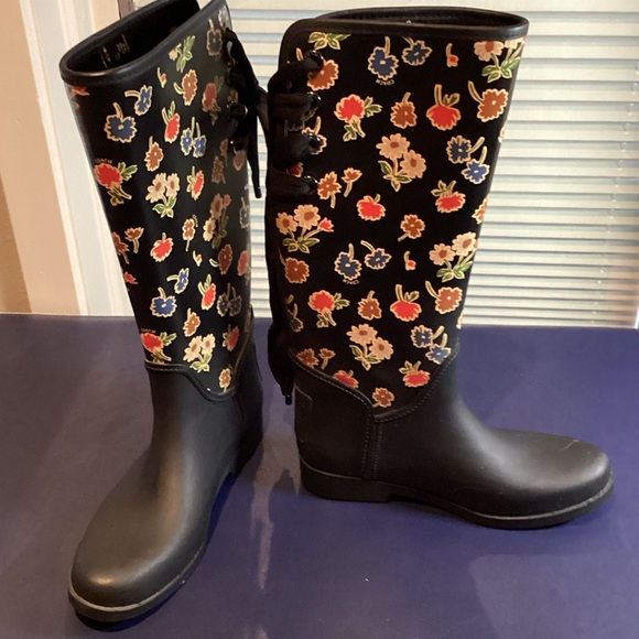 COACH Floral Patterned Black Rain Boots. Size 9B